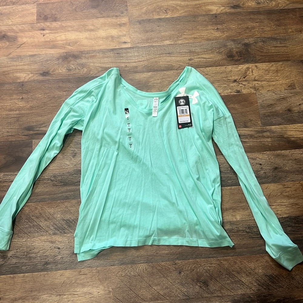 BRAND NEW under armour shirt